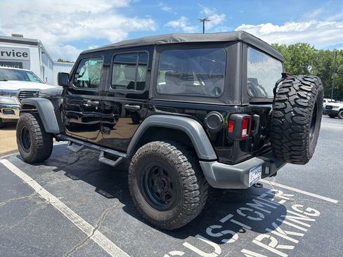 Used 2018 Jeep Wrangler Unlimited Sport AWD/4WD image 5