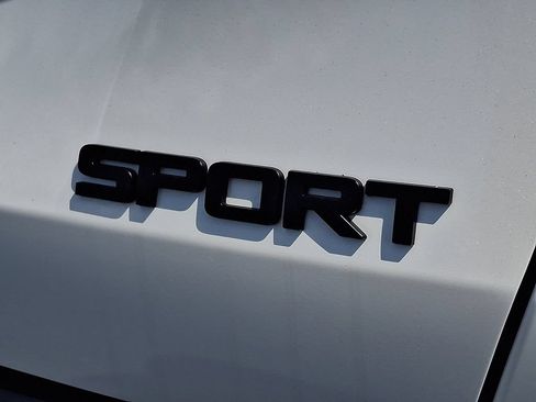 Used 2025 Honda HR-V Sport image 29