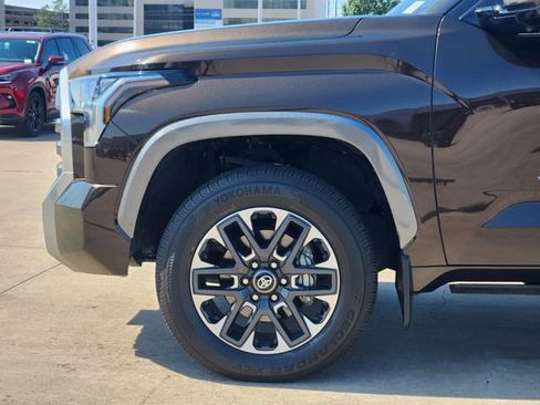 Used 2025 Toyota Tundra Limited AWD/4WD image 8