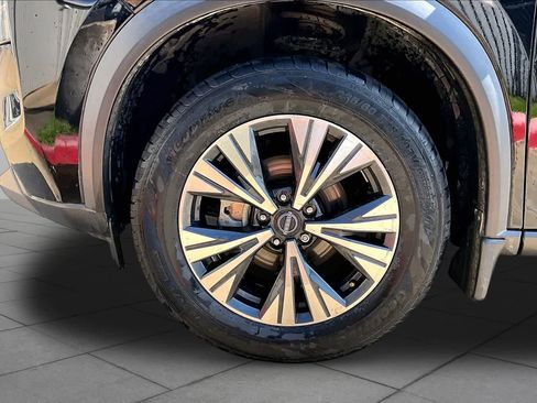 Certified 2023 Nissan Rogue SV w/ SV Premium B Package FWD image 10