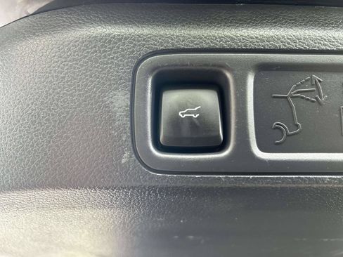 Used 2023 Ford Expedition XLT RWD image 15