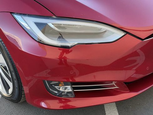 Used 2020 Tesla Model S Long Range Plus image 37