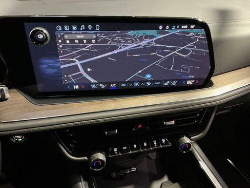 New 2026 Chevrolet Suburban High Country image 28