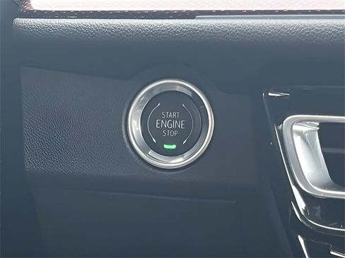 New 2026 Chevrolet Traverse RS image 24