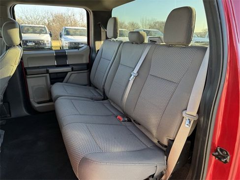 Used 2020 Ford F150 XLT image 25