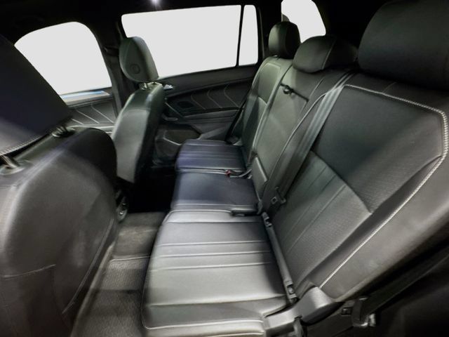 Used 2024 Volkswagen Tiguan SE R-Line AWD/4WD image 25