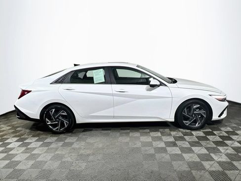 Used 2024 Hyundai Elantra Limited FWD image 8