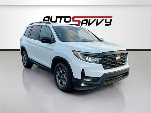 Used 2023 Honda Passport TrailSport image 1