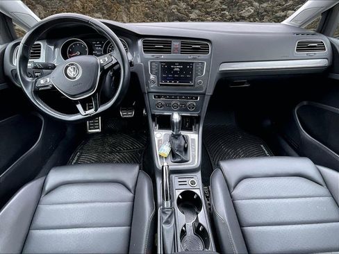Used 2017 Volkswagen Golf Alltrack SEL image 14