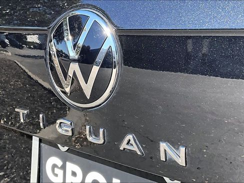 Certified 2023 Volkswagen Tiguan S image 10
