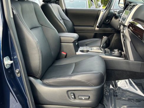 Used 2024 Toyota 4Runner Limited AWD/4WD image 21