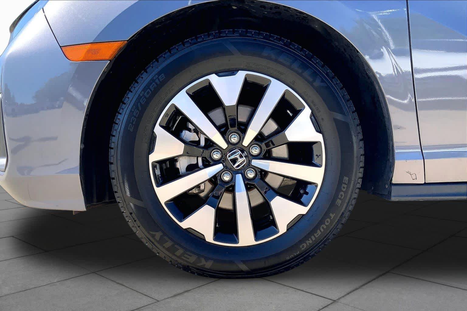 Used 2025 Honda Odyssey EX-L image 10