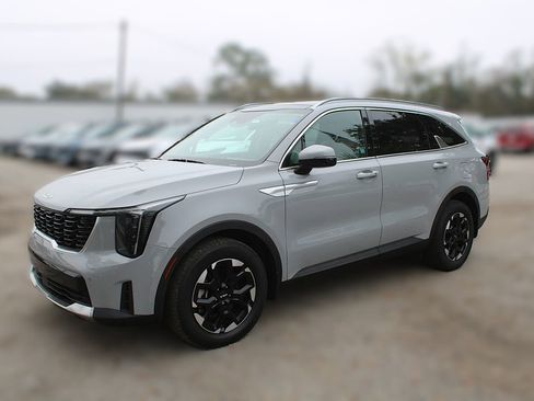 Certified 2025 Kia Sorento S w/ Panoramic Sunroof Package image 15