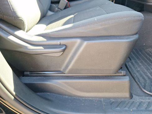 Used 2020 Chevrolet Silverado 1500 Custom w/ Custom Value Package image 33