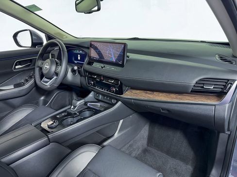 Certified 2024 Nissan Rogue Platinum image 15