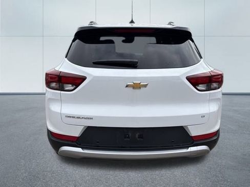 Used 2024 Chevrolet TrailBlazer LT w/ Convenience Package image 3