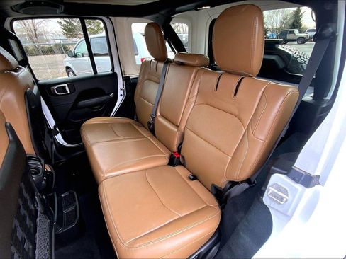 Certified 2022 Jeep Wrangler Unlimited Rubicon 4xe w/ Cold Weather Group image 26