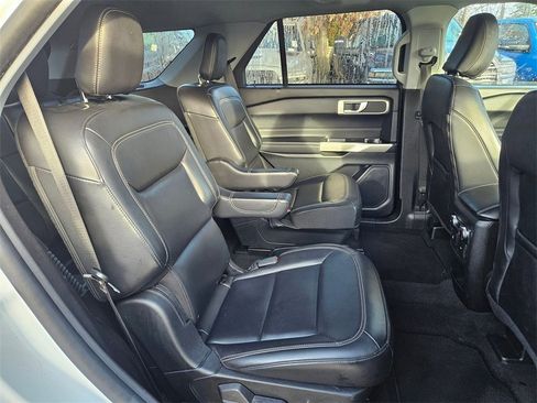 Used 2021 Ford Explorer XLT w/ Equipment Group 202A image 17
