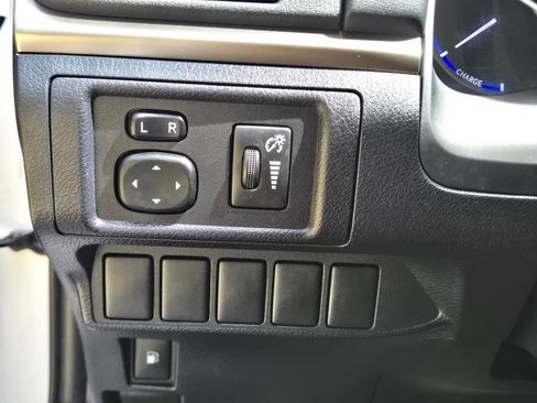 Used 2015 Lexus CT 200h w/ Navigation Package FWD image 24