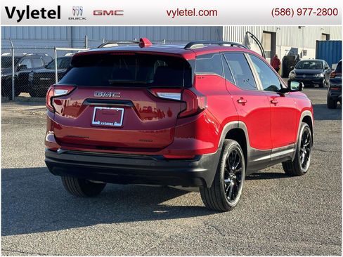 Certified 2023 GMC Terrain SLE w/ Driver Convenience Package image 3