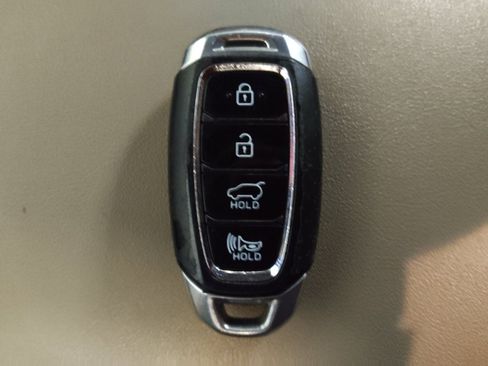 Used 2019 Hyundai Santa Fe SEL image 32