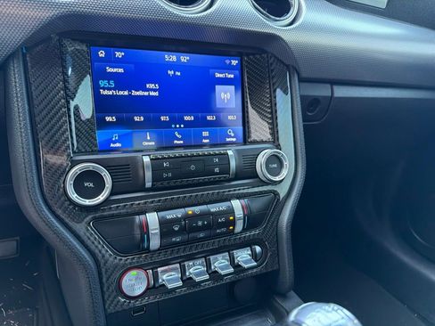 Used 2019 Ford Mustang Coupe w/ Equipment Group 101A RWD image 18