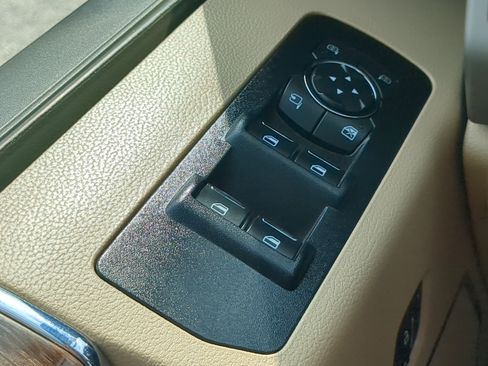 Used 2018 Ford F150 Lariat AWD/4WD image 22