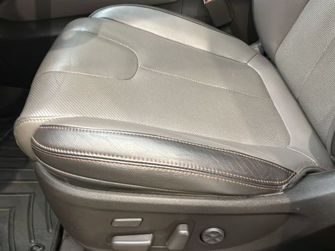 Used 2020 Hyundai Santa Fe Limited w/ Cargo Package AWD/4WD image 12