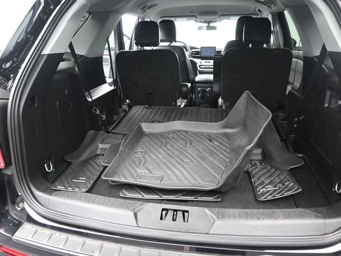 Used 2024 Ford Explorer XLT w/ Equipment Group 202A image 13