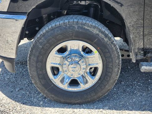 New 2026 RAM 2500 Tradesman w/ Chrome Appearance Group AWD/4WD image 7