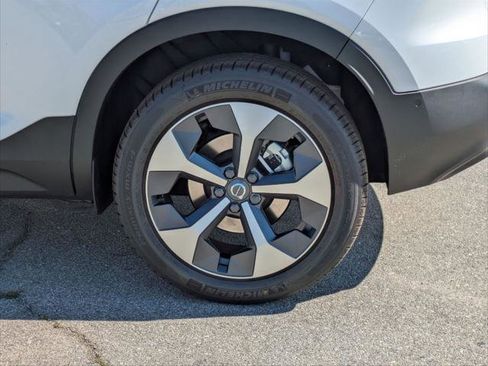 New 2026 Volvo XC40 B5 Plus w/ Protection Package Premier AWD/4WD image 6