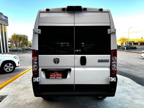 Used 2023 RAM ProMaster 2500 image 12