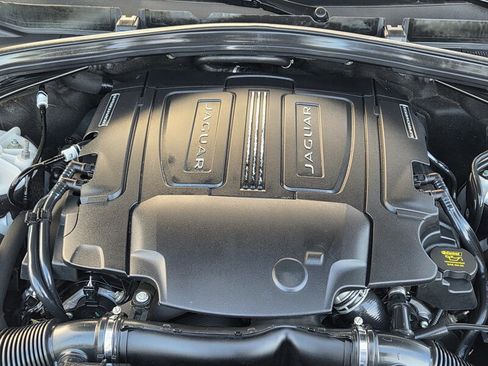 Used 2017 Jaguar F-PACE 35t AWD - Hard to find - Must image 40