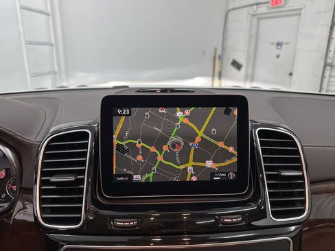 Used 2018 Mercedes-Benz GLS 450 4MATIC image 16