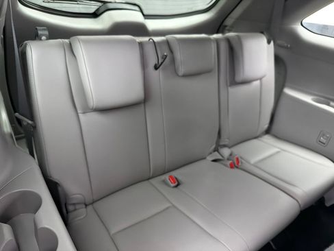 Used 2019 Toyota Highlander XLE AWD/4WD image 26