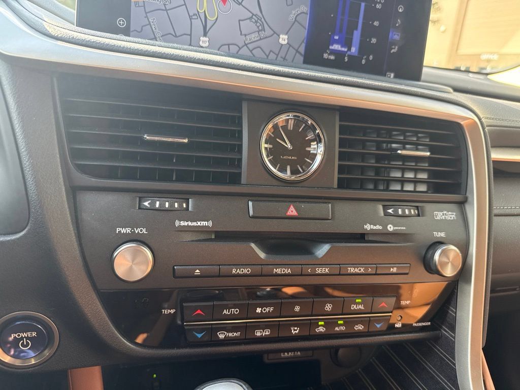 Used 2022 Lexus RX 450h AWD w/ Luxury Package image 16