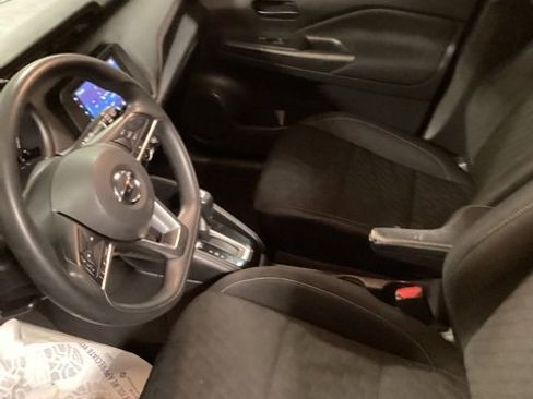 Used 2021 Nissan Kicks S image 13