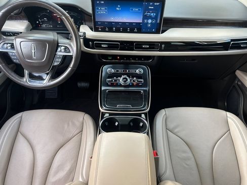 Used 2022 Lincoln Nautilus Reserve w/ Luxury Package image 12