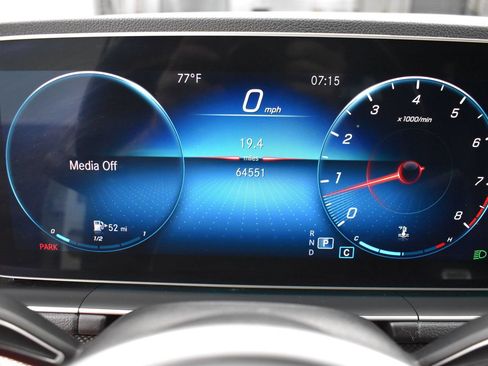 Used 2020 Mercedes-Benz GLE 350 4MATIC image 11