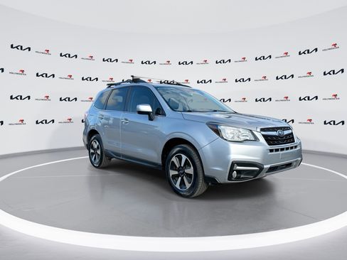 Used 2018 Subaru Forester 2.5i Limited image 2
