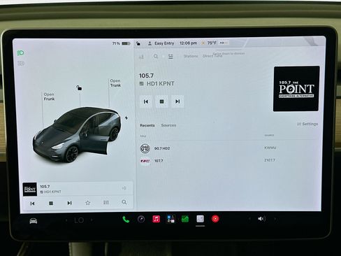 Used 2022 Tesla Model Y Long Range AWD/4WD image 18