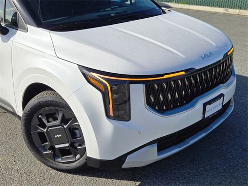 New 2026 Kia Carnival EX image 3