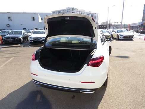 Used 2025 Mercedes-Benz C 300 4MATIC Sedan image 33