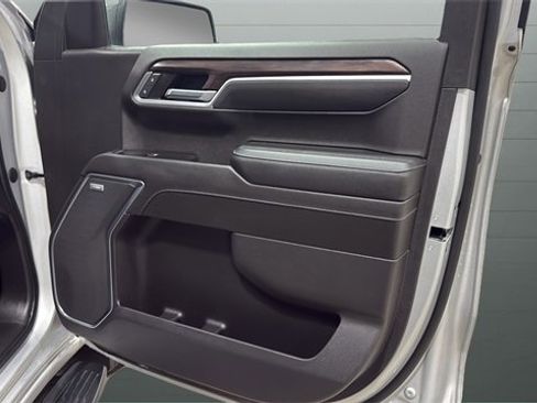 Used 2022 GMC Sierra 1500 SLT w/ SLT Premium Plus Package image 34