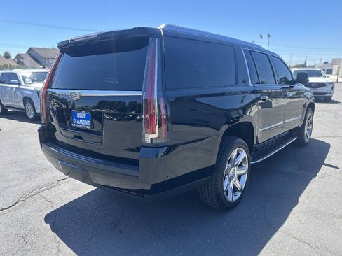 Used 2020 Cadillac Escalade ESV Luxury RWD image 6