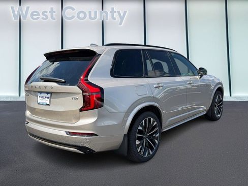 New 2026 Volvo XC90 T8 Ultra w/ Lounge Package AWD/4WD image 3