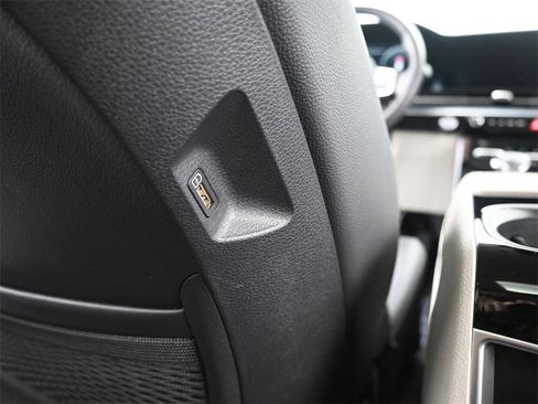 Certified 2024 Kia Carnival SX Prestige image 15