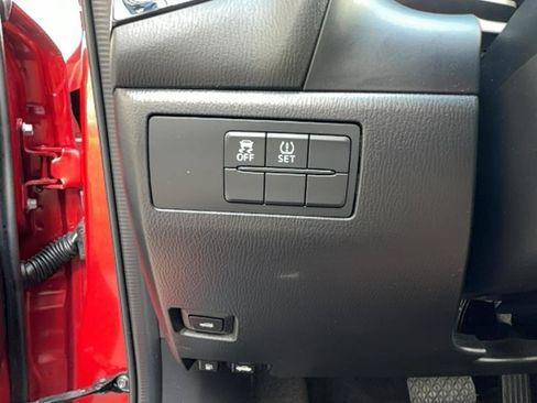 Used 2016 MAZDA MAZDA3 i Sport FWD image 13