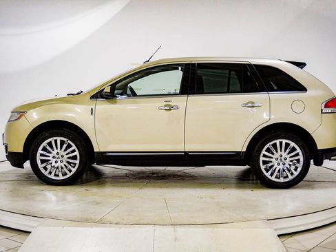 Used 2015 Lincoln MKX FWD w/ Equipment Group 101A image 4