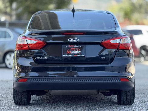 Used 2014 Ford Focus SE FWD image 4